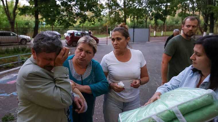 «Нам все равно, где замерзать»: переселенцы из Суджи вышли на митинг в Курске, требуя улучшения условий